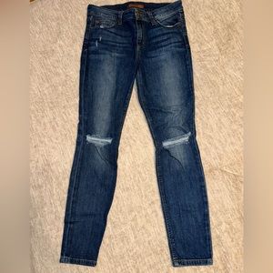 Joe’s Jeans “The Icon” Mid Rise Skinny Jeans 👖